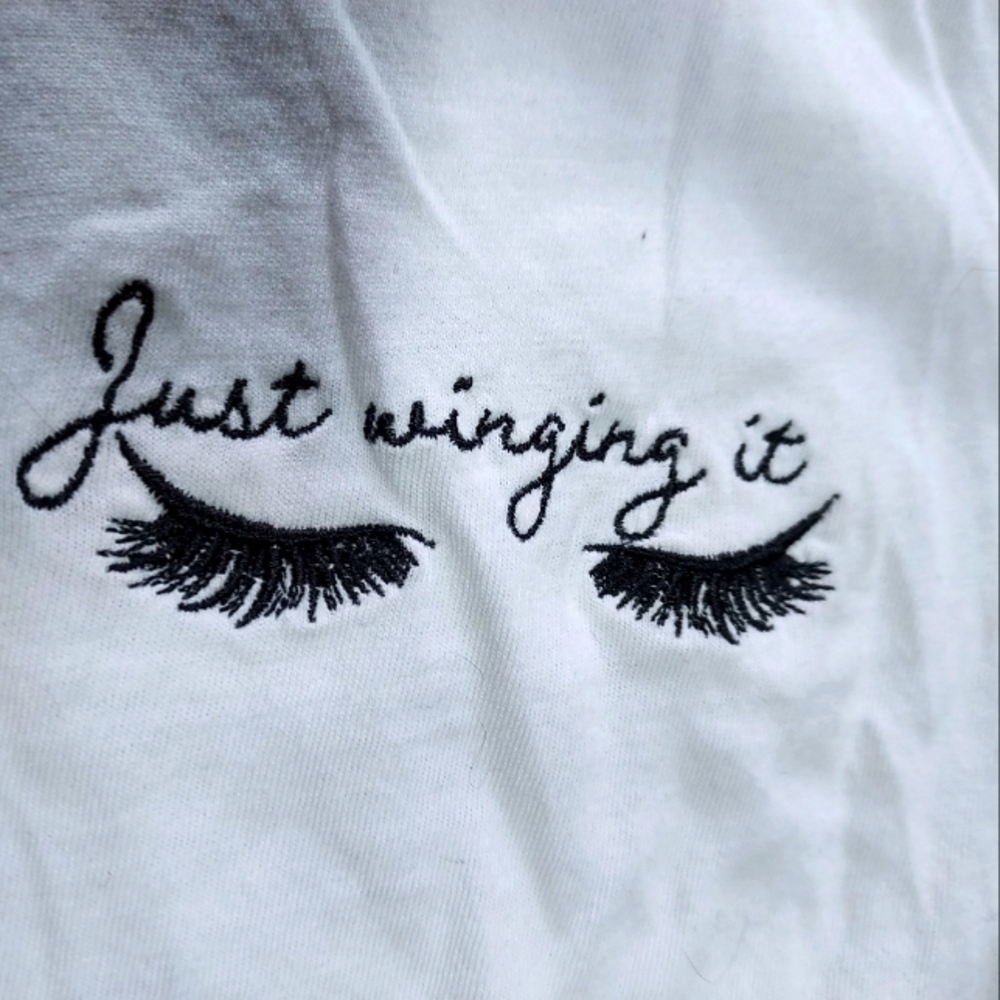 White t-shirt with embroidery